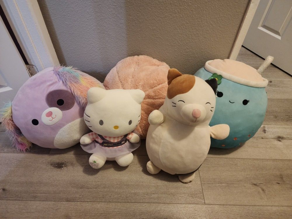 Xlarge Plushies. 