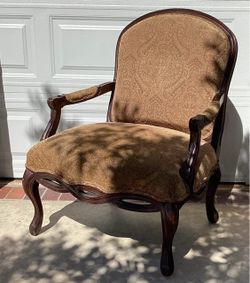 Accent chair by Bernhardt