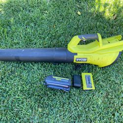 RYOBI 40V 120 MPH 550 CFM Cordless Battery Leaf Blower With 4.0 Ah Battery and Charger