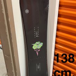   138 cm. NEW Ride Saturday women’s snowboard