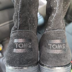 Toms Black  Suede Boots. Size 6 