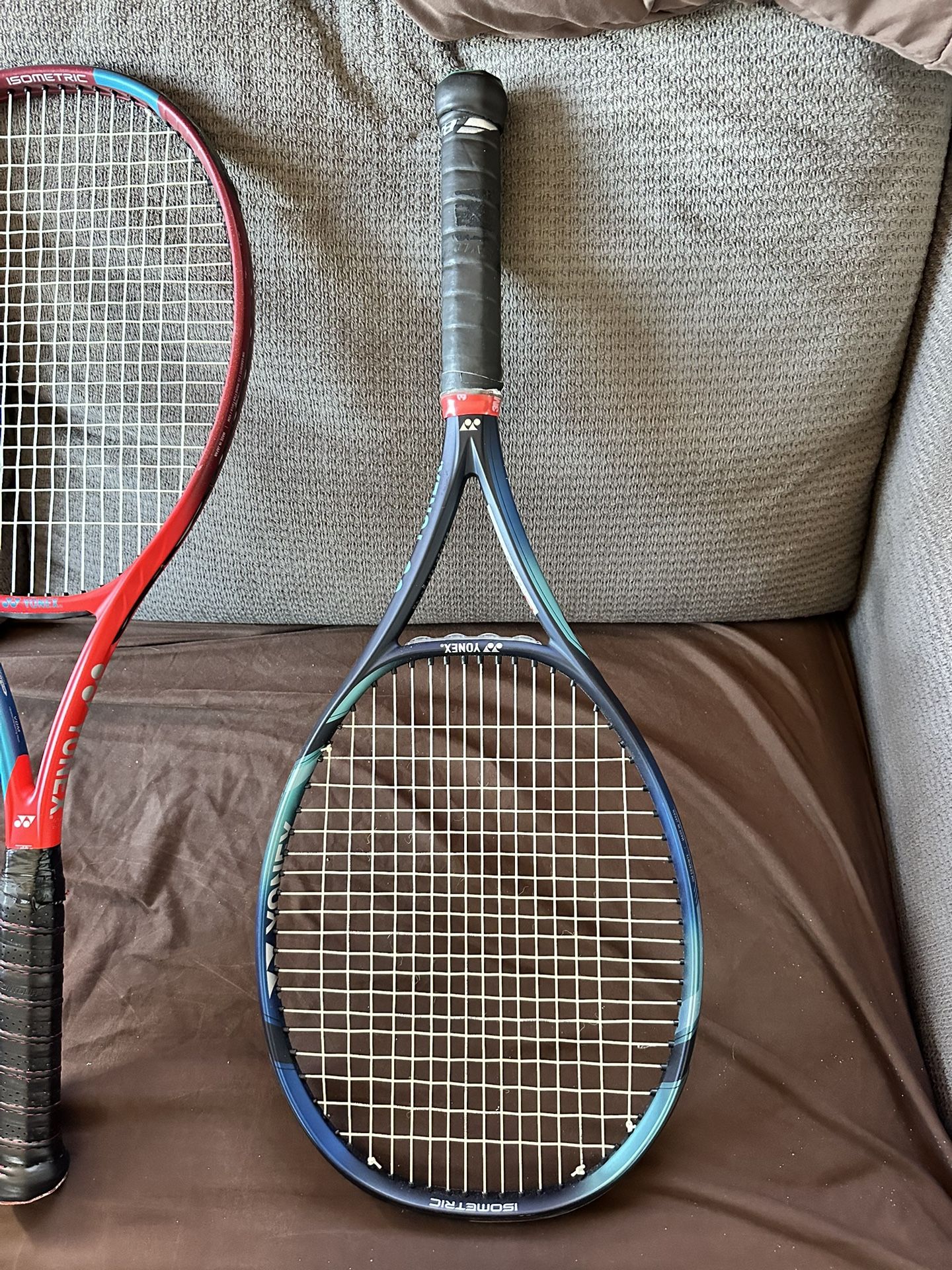 Yonex EZone Tennis Racket 98L