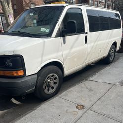 2011 Chevy Express 