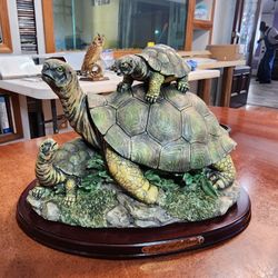 Turtle  Statue 