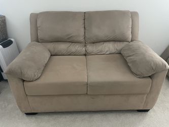 Very Clean 3 Seater And 2 Seater Sofa Set