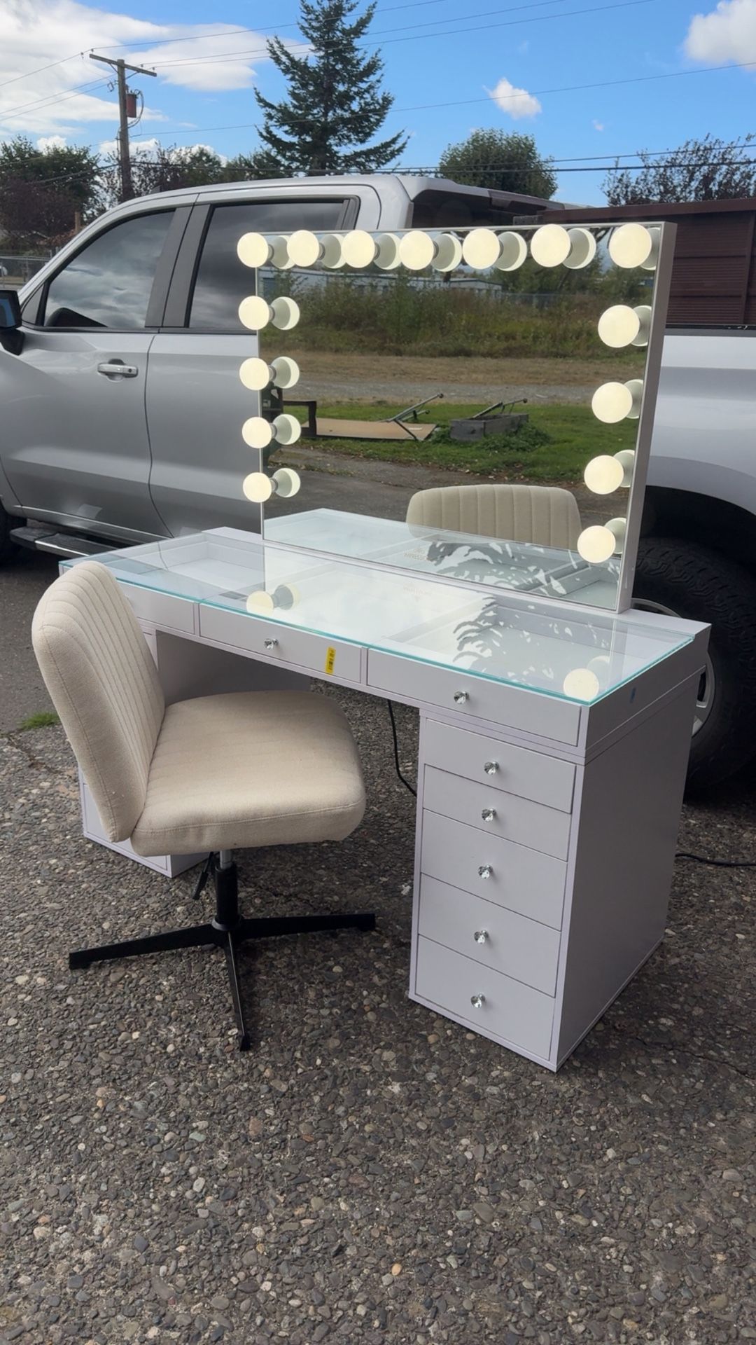 Impressions Vanity