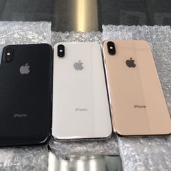 iPhone XS 64GB Unlocked Excellent Condition $369 each