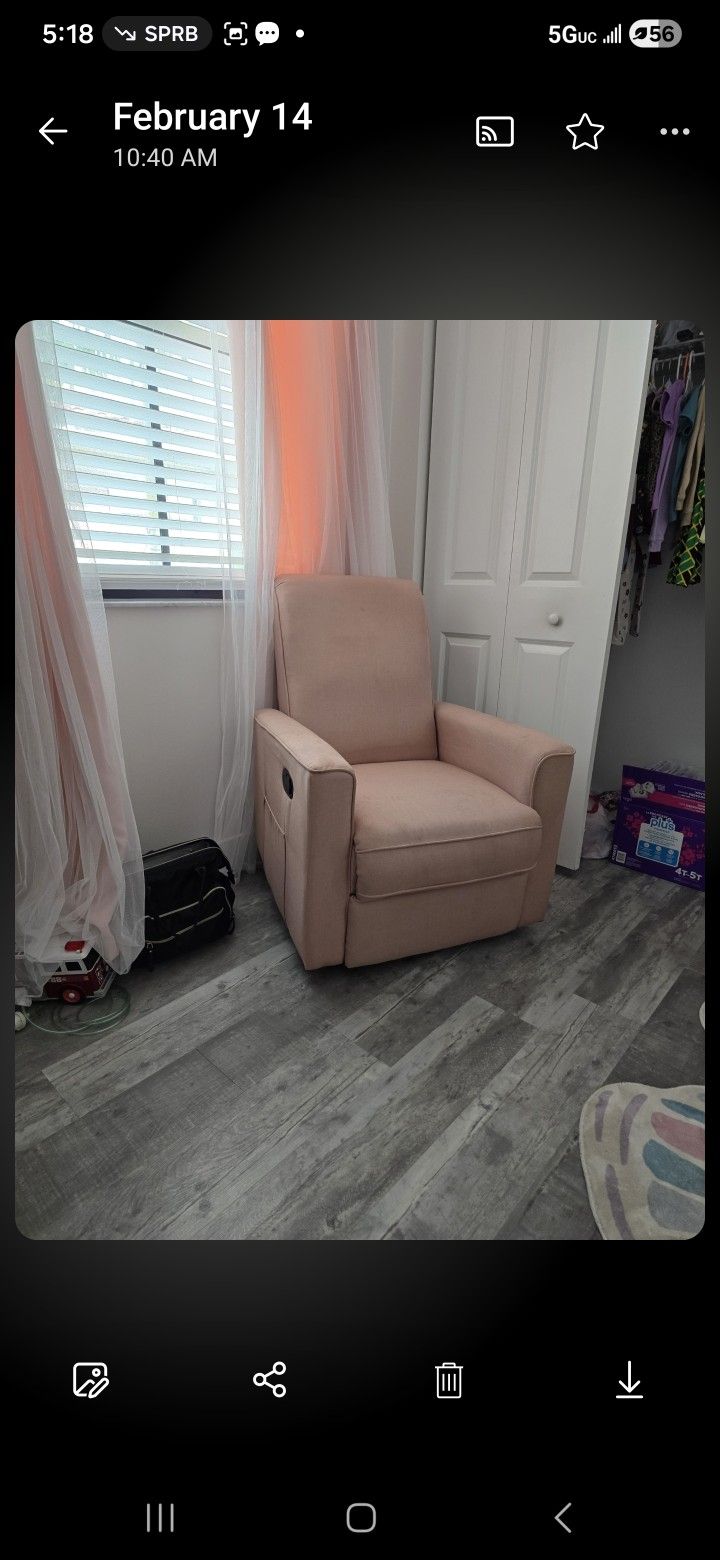 Baby Rocker Chair Excellent Condition