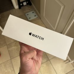Brand New Black Gen 2 Apple Watch SE 