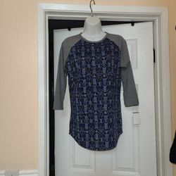  Lularoe Randy baseball tee. 