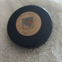 New York Rangers Hockey Puck 