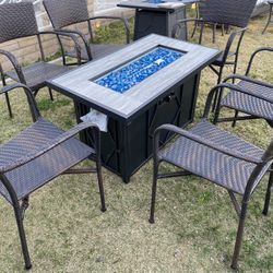 Brand New Patio Set Fire Pit Propane