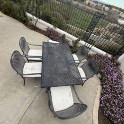 Outdoor Dinning Table