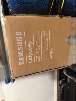 Samsung Odyssey G5 32" Curved Gaming Monitor