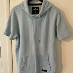 Men’s Hollister Short Sleeve Hoodie Size Medium 