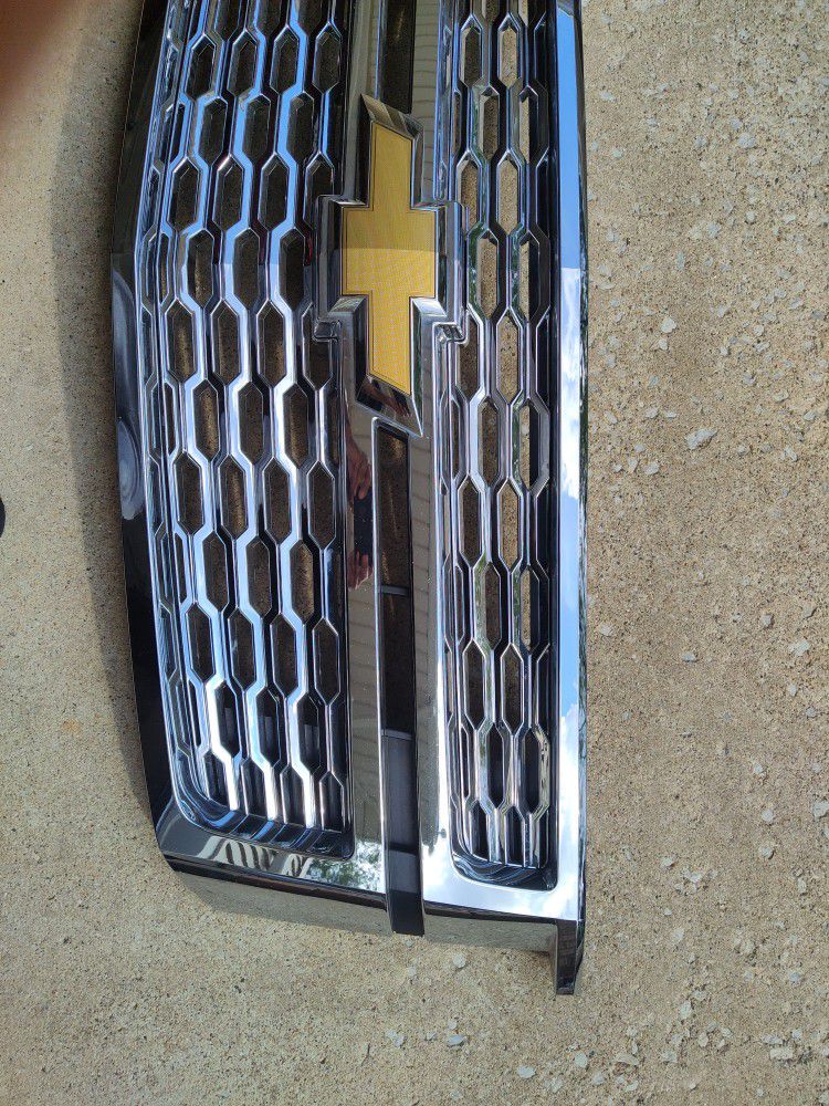Chevy Tahoe Grill