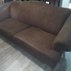 Brown Couches & Love Seat / Sillones Cafes 3pc