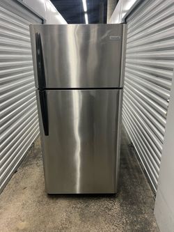 Refrigerator 30 “ wide