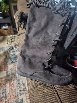 Macassin boots