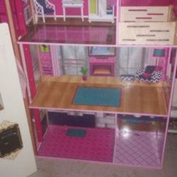 Barbie Doll House 
