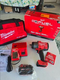 🔥$280 NO NEGOTIABLE🔥 Milwaukee M18 FUEL 1/2 in. Impact Wrench 1,600 ft-lbs with Friction Ring with XC 5.0ah battery with dual charger for 12v & 18v 