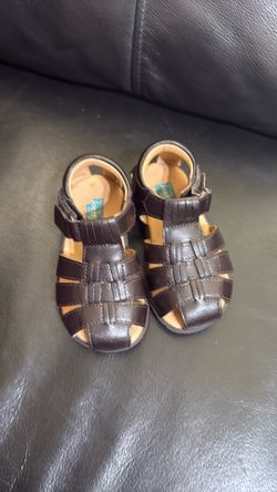 Boys shoes