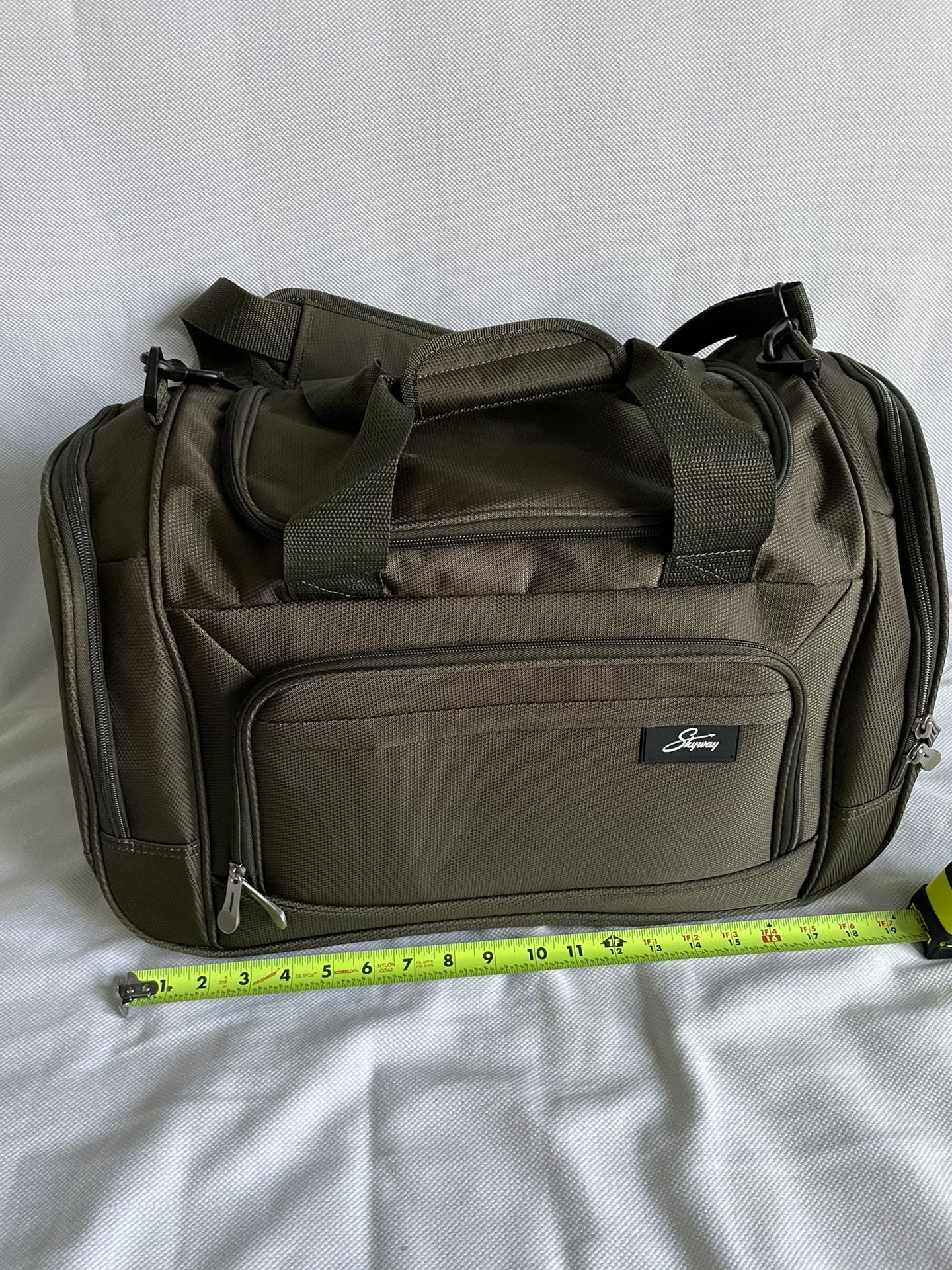 The Skyway Luggage Travel Duffle Bag Green Sigma 5.0