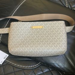 Michael Kors ,Box Belt Bag ,ColorPale Gold