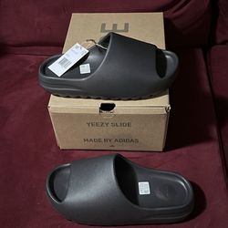 Yeezy Sildes