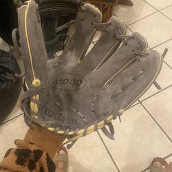 Baseball Glove  A1000 Wilson 