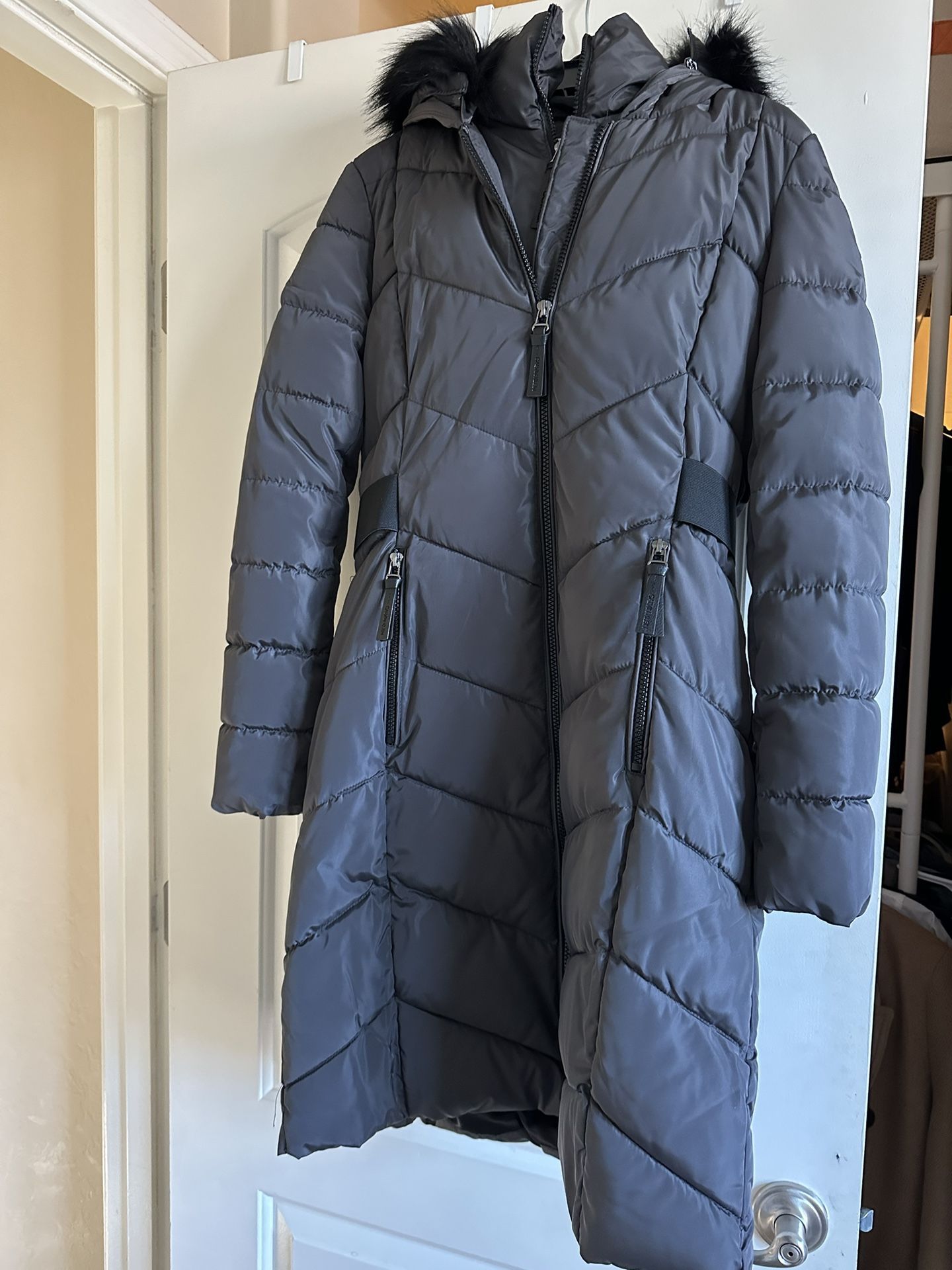 XS Women’s Calvin Klein Faux-Fur-Lined Hooded Puffer Jacket