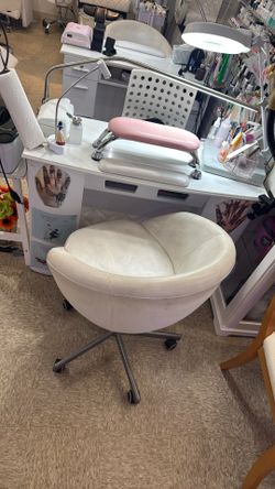 2 Set Of Manicure Station