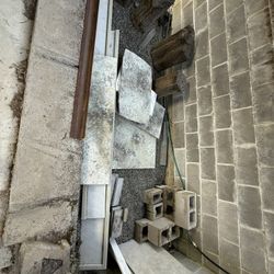 Free Quarts From Countertops For Mosaic Or Shelves 