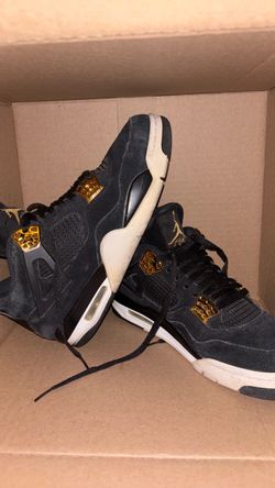 Air Jordan 4 royalty
