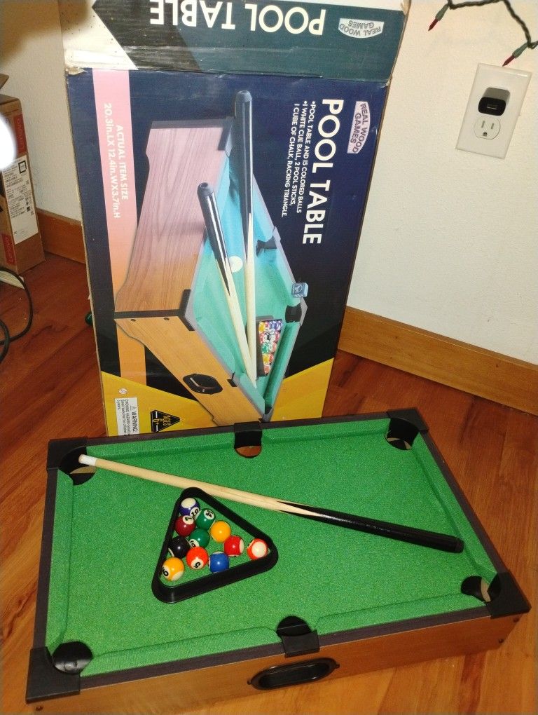 Mini Pool Table