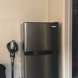 medium conservator fridge