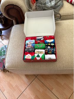 15 PAIRS WOMEN’S CHRISTMAS CREW SOCK