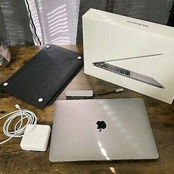 Apple MacBook Pro 13.3" (512GB SSD, Core i5 10th Gen., 16GB RAM) With Extras