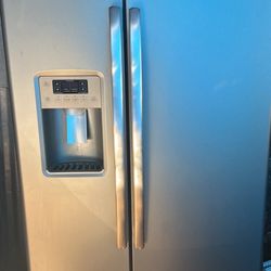 GE Fridge 