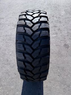 (1) Maxxis Trepador Radial 35x12.50R17