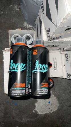 Acrylic spray paint