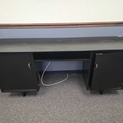 Black Desk With 2 Drawers Cabinets..  🔥🔥🔥