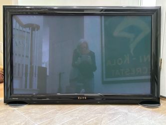 Pioneer Elite PRO-1000HD 50” Plasma Monitor & Wall Mount - Audiophile Classic