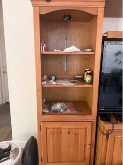 Entertainment center