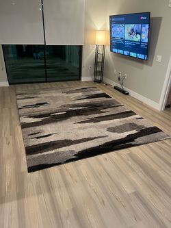 Large Abstract Style Rug (Black, Grey, & Cream)