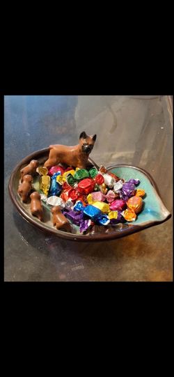 Vintage ash tray makes nice candy dish.