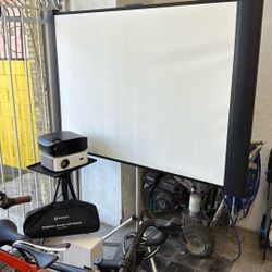 Projector With Screen For Sale 