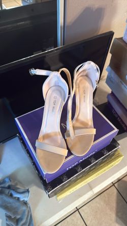 Women’s nude heels