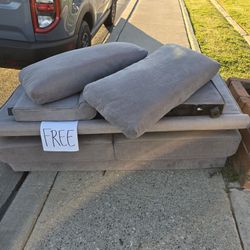 FREE LOVE SEAT COUCH!!