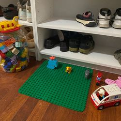 LEGO DUPLO LOT: Baseplate - Plane - Whale - Animals - Ambulance - Motorcycle & Tons of Duplo Blocks - Toddler Legos - See My Other Items 😀